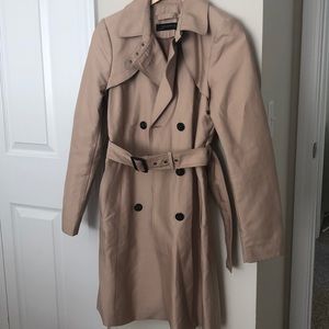 zara trenchcoat
